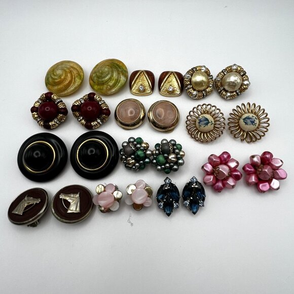 Vintage Clip On Earring Lot 12 Pairs 1950-1980 Wear Craft Resell Collect - Picture 1 of 10